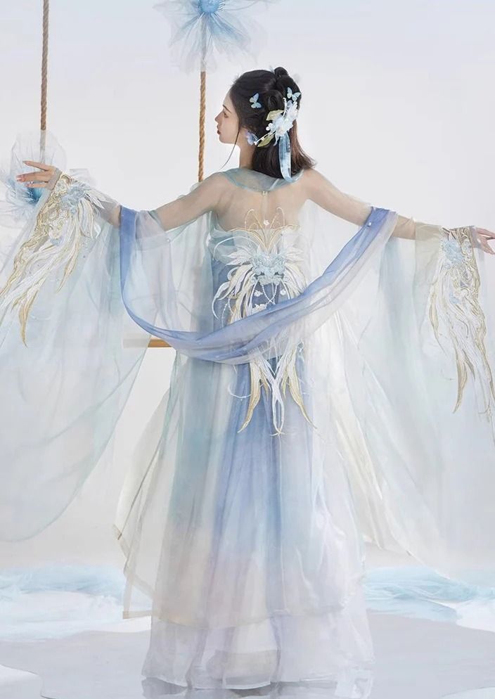 The Long-Style Cheongsam Girls:Embracing Chinese Heritage in Modern Fashion The Long-Style Cheongsam Girls:Embracing Chinese Heritage in Modern Fashion