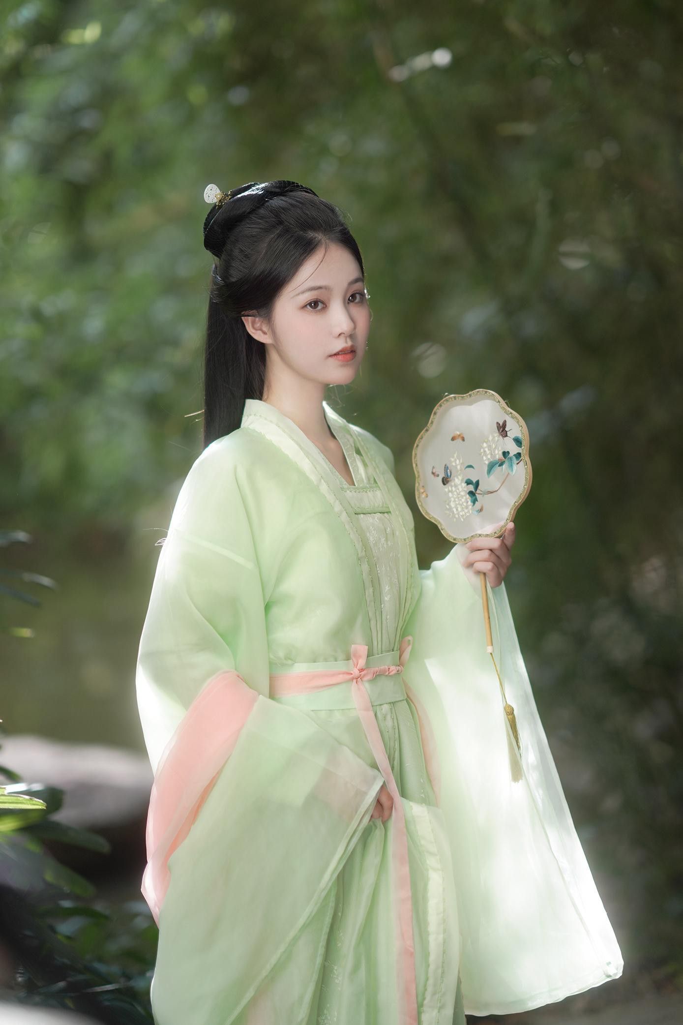 One-Piece Hanfu Dress:An Insight into Traditional Chinese Elegance One-Piece Hanfu Dress:An Insight into Traditional Chinese Elegance