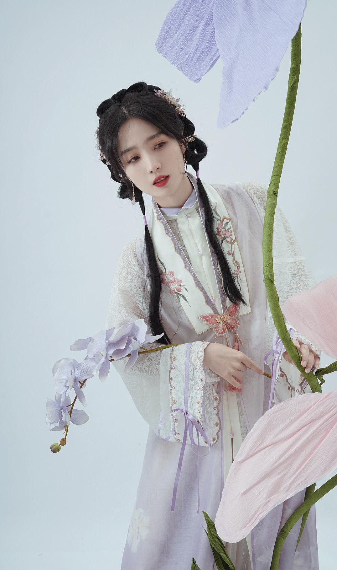 The Enigma of Pearl-Adorned Waist-Chain Ma-Mian Skirt:A Journey into Traditional Beauty The Enigma of Pearl-Adorned Waist-Chain Ma-Mian Skirt:A Journey into Traditional Beauty
