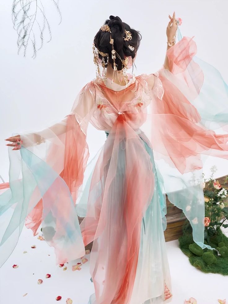 Elegant Red-Black Hanfu Qiyao Style:A Journey into Traditional Chinese Elegance Elegant Red-Black Hanfu Qiyao Style:A Journey into Traditional Chinese Elegance