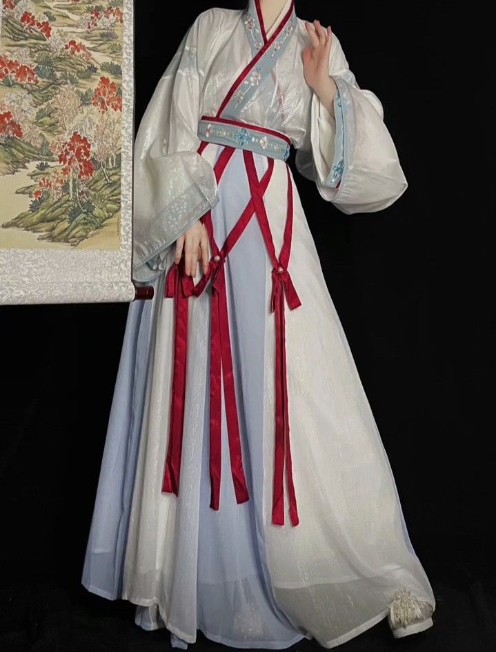 Quipao Fashion for Teen Girls in Summer:Embracing Traditional Elegance in Hot Days of Junior High Quipao Fashion for Teen Girls in Summer:Embracing Traditional Elegance in Hot Days of Junior High