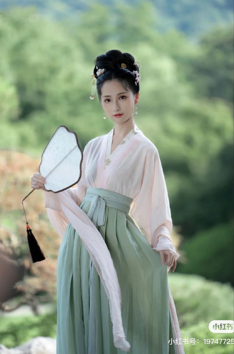 The Tang-Style Tan-Ling Hanfu:A Journey Through Ancient Chinese Fashion The Tang-Style Tan-Ling Hanfu:A Journey Through Ancient Chinese Fashion