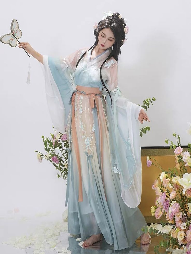 Traditional Chinese Jacket with Horseface Skirt:A Stylish Autumn-Winter Fashion Statement Traditional Chinese Jacket with Horseface Skirt:A Stylish Autumn-Winter Fashion Statement
