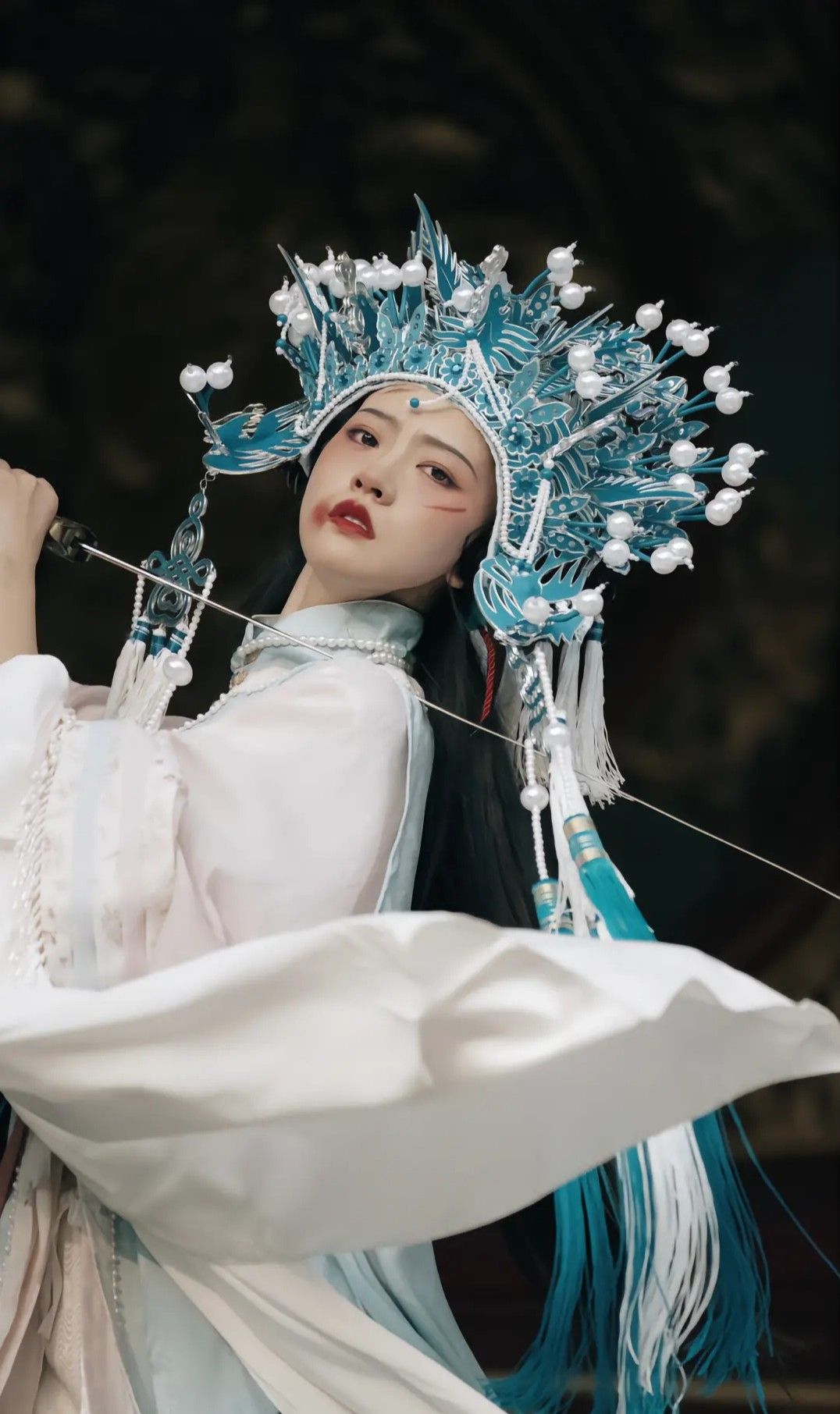 Embracing the Elegance of Black Cheongsam:A New Chinese Style for the Petite Figure Embracing the Elegance of Black Cheongsam:A New Chinese Style for the Petite Figure