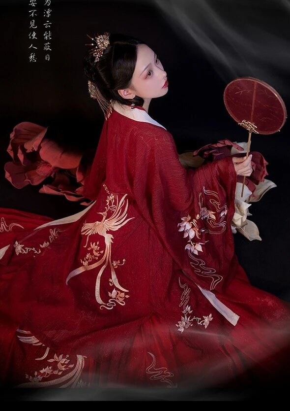 The Splendor of Shanhes Horseface Skirt:A Journey into the Traditional Beauty of Chinese Costume The Splendor of Shanhes Horseface Skirt:A Journey into the Traditional Beauty of Chinese Costume