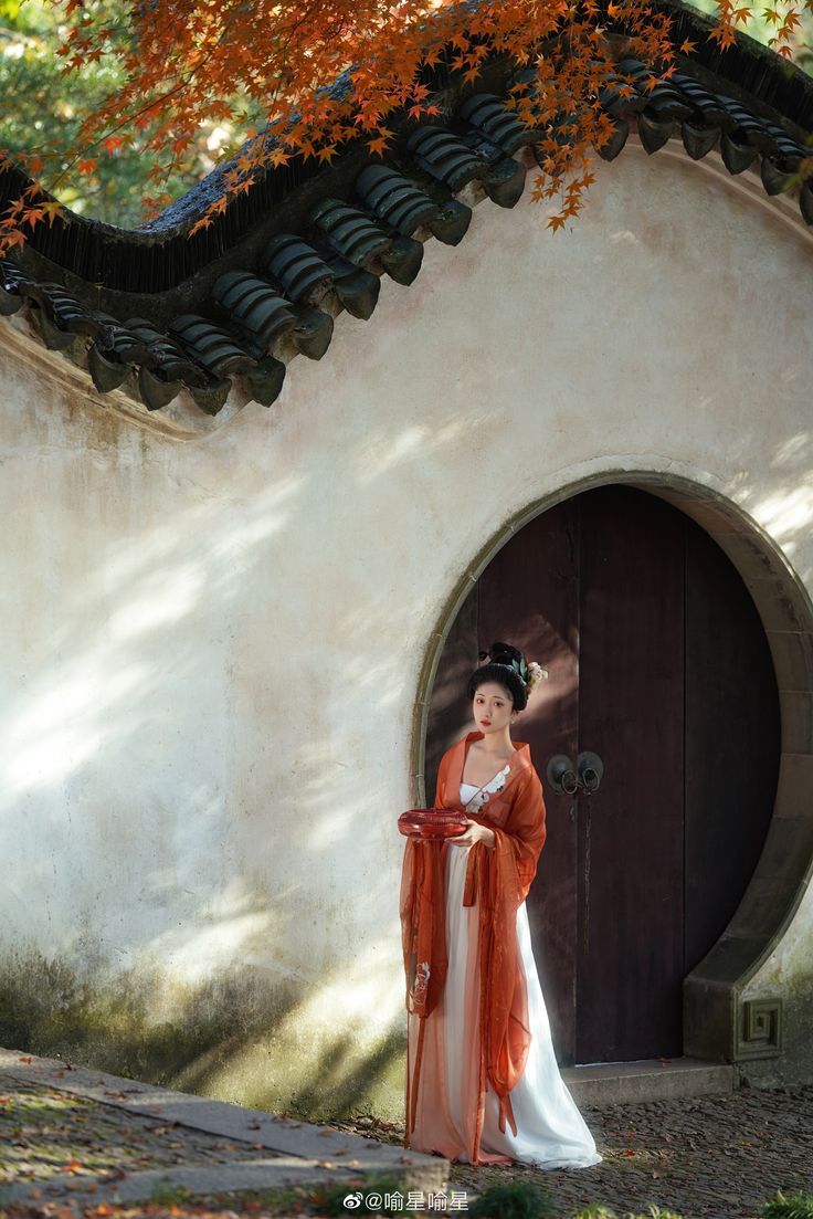 The Story of a Joyful Mother-in-Laws Wedding Banquet in Chinese-Style Cheongsam The Story of a Joyful Mother-in-Laws Wedding Banquet in Chinese-Style Cheongsam
