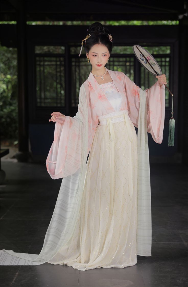Autumn and Winter Fashion:The Charm of Song Dynasty Hanfu Three-Piece Set Autumn and Winter Fashion:The Charm of Song Dynasty Hanfu Three-Piece Set