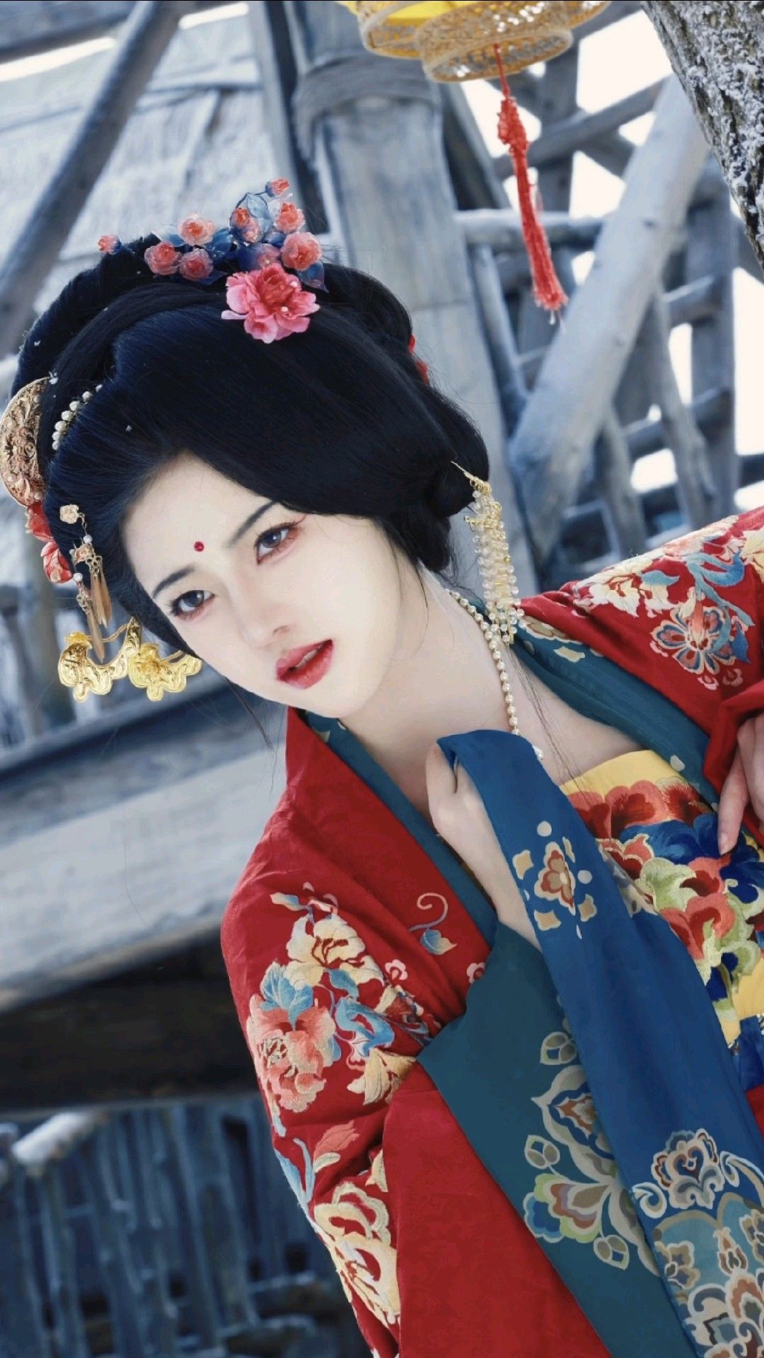 The Intricate Charm of Button-Adorned Cheongsam and 盘扣 The Intricate Charm of Button-Adorned Cheongsam and 盘扣