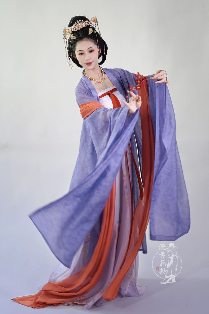 Traditional New Years Baby Girls Tang Suit and Cheongsam:A Celebration of Chinese Culture Traditional New Years Baby Girls Tang Suit and Cheongsam:A Celebration of Chinese Culture
