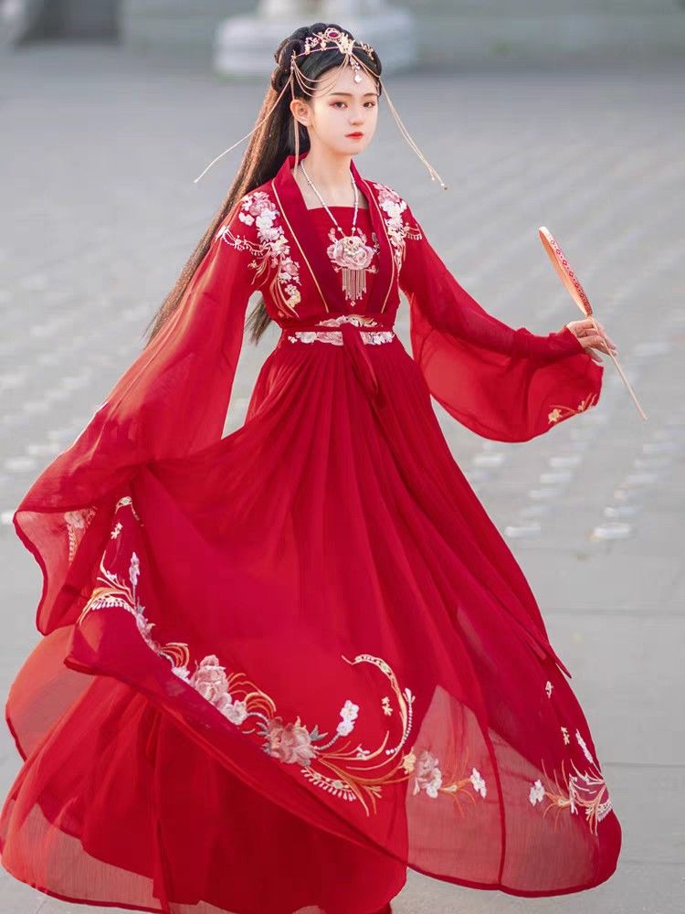 The Charm of Miniature Elegance:A Tale of Hanfu Cheongsam and Horse-Face Skirt for Petite Women The Charm of Miniature Elegance:A Tale of Hanfu Cheongsam and Horse-Face Skirt for Petite Women