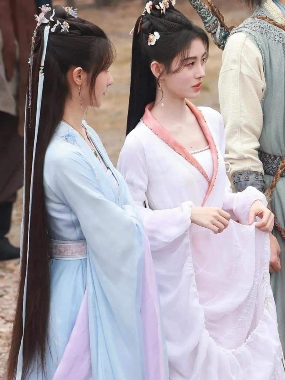 Styling Qipao with Shoes for Winter:A Guide to Perfect Pairings Styling Qipao with Shoes for Winter:A Guide to Perfect Pairings
