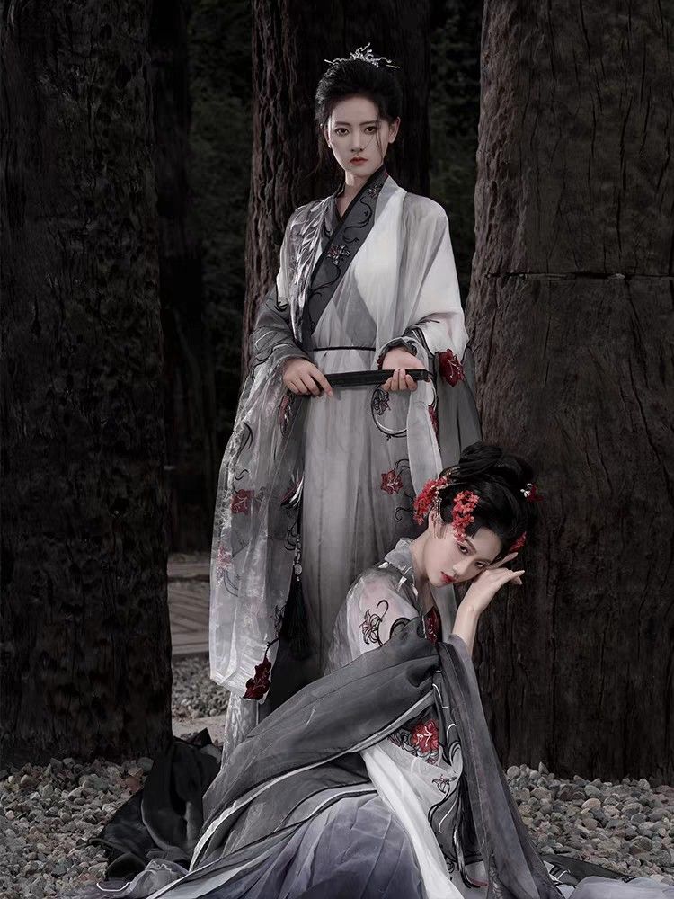 Embracing the New Chinese-Style Cheongsam:Plus-Size Fashion for the Modern Curvier Woman Embracing the New Chinese-Style Cheongsam:Plus-Size Fashion for the Modern Curvier Woman
