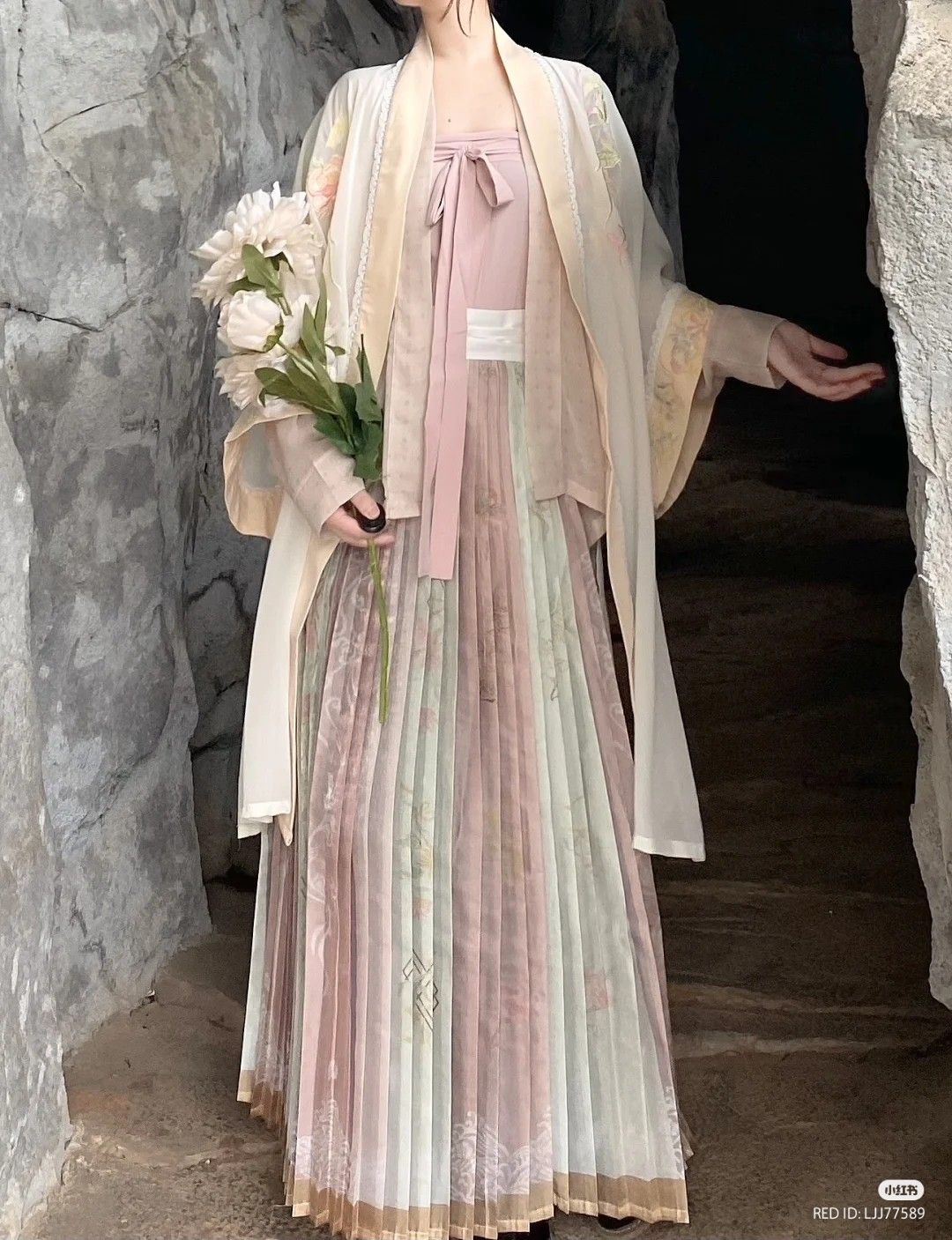 Little Girls Hanfu Necklace:Embracing Traditional Elegance Little Girls Hanfu Necklace:Embracing Traditional Elegance