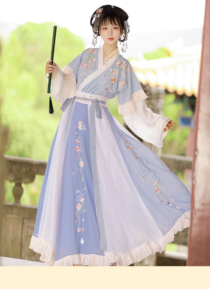 Daily Silk Cheongsam Experience:Comfort and Elegance Daily Silk Cheongsam Experience:Comfort and Elegance