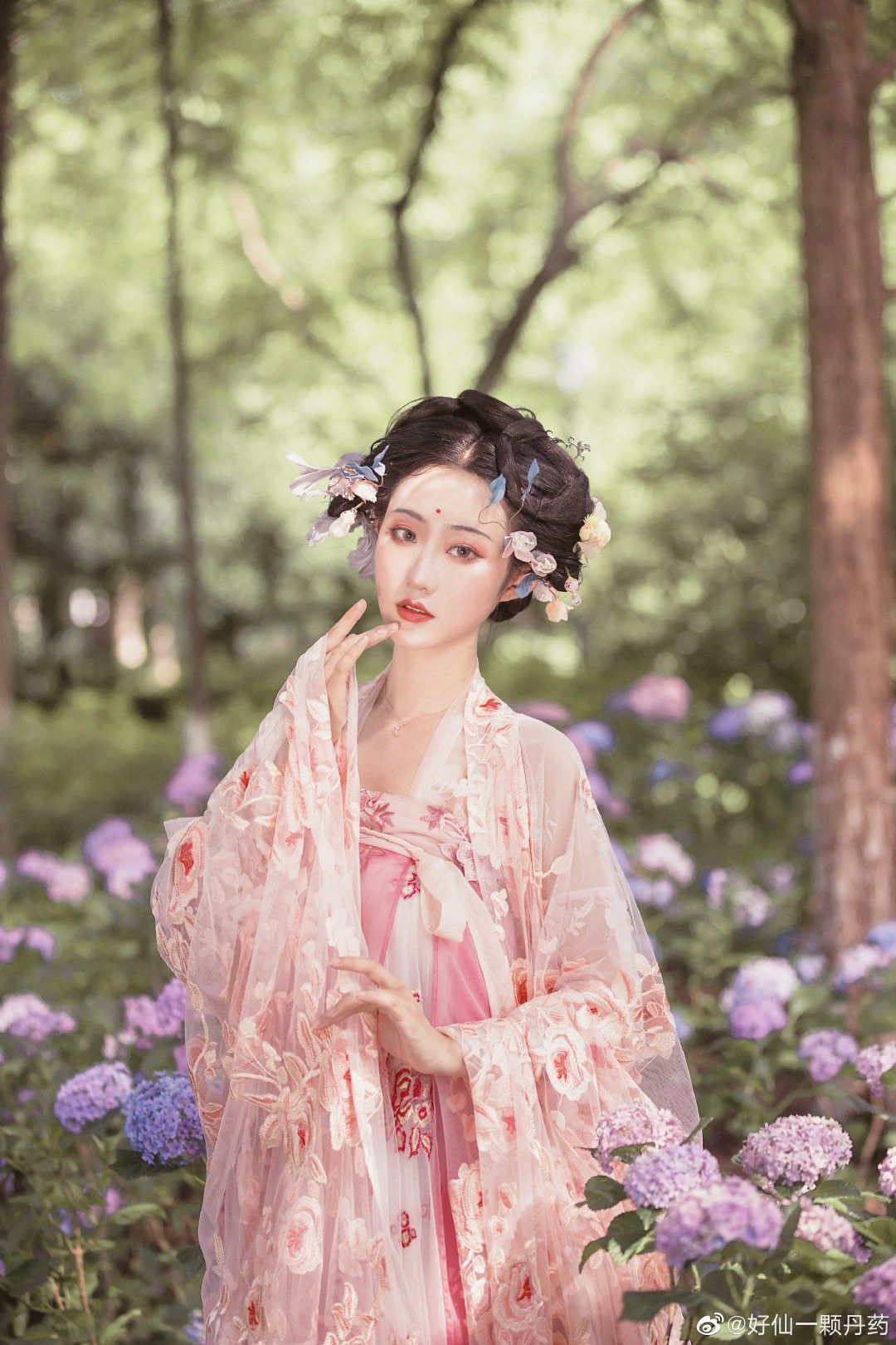 The Splendor of Cheongsam Suites:A Fashionable Journey Through Traditional Elegance The Splendor of Cheongsam Suites:A Fashionable Journey Through Traditional Elegance