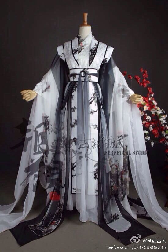 Hanfu Summer Fashion:Short-Style Hanfu for a Refreshing Look Hanfu Summer Fashion:Short-Style Hanfu for a Refreshing Look