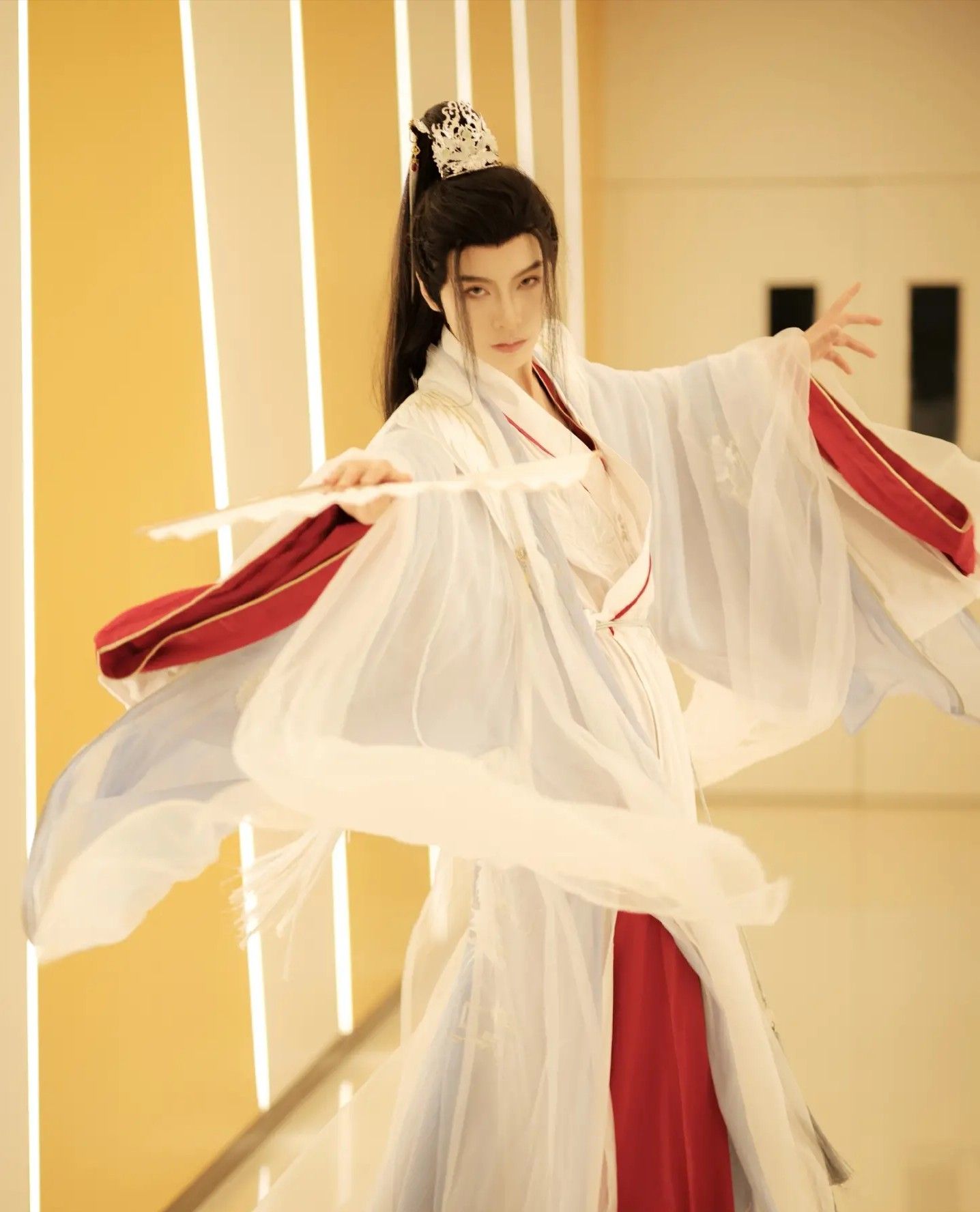 The Splendor of Ming Dynasty Hanfu:The Queens Royal Robes The Splendor of Ming Dynasty Hanfu:The Queens Royal Robes