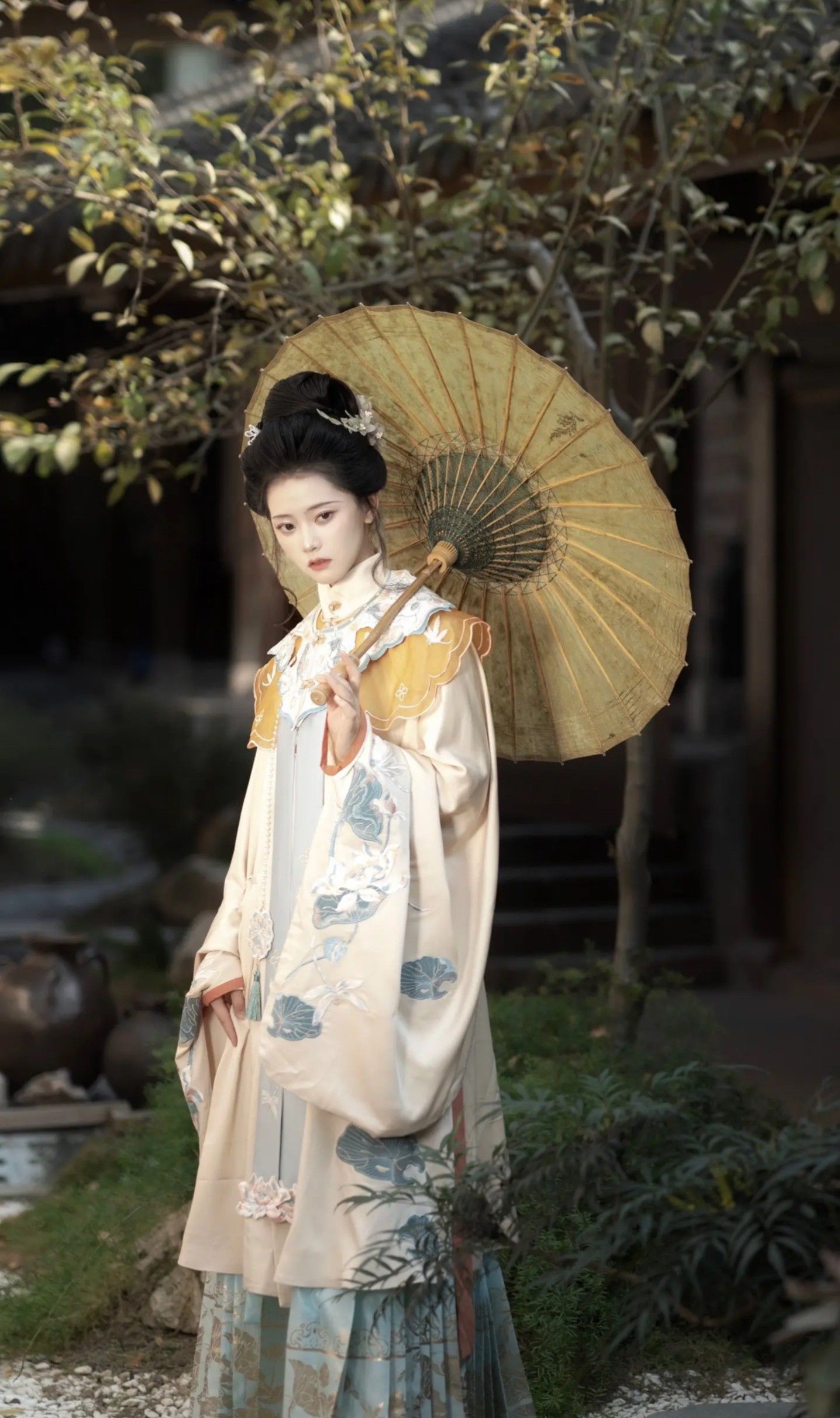 Embracing Modernity:The Evolution of Traditional Cheongsam at Ruyi Feng Flagship Store