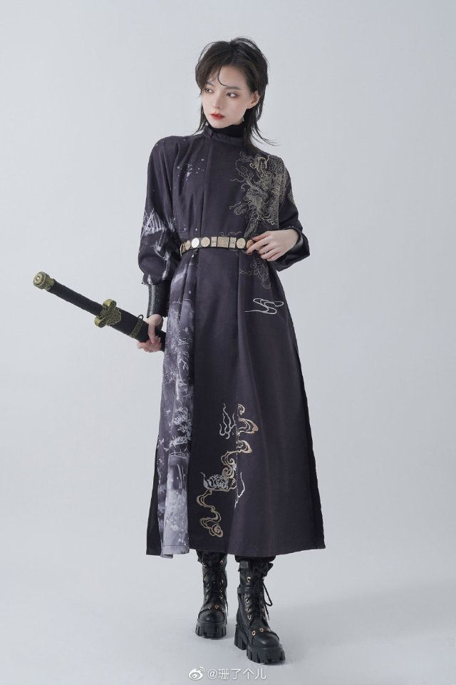 The Resurgence of Chinese Cultural Elegance:The Combination of Babbage and Hanfu Fashion The Resurgence of Chinese Cultural Elegance:The Combination of Babbage and Hanfu Fashion