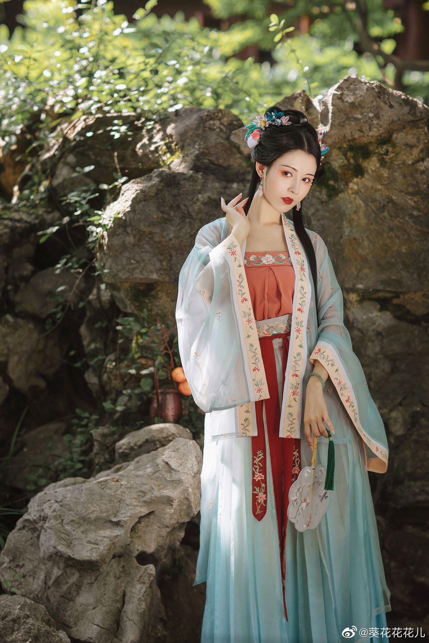 Exploring the World of Hanfu Headwear for Children Exploring the World of Hanfu Headwear for Children
