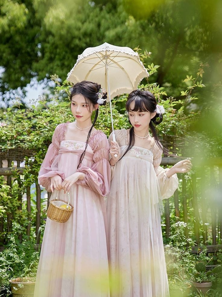 The Rise of Sitangs Qipao Fashion:Jing Tians Iconic Style in Traditional Chinese Elegance The Rise of Sitangs Qipao Fashion:Jing Tians Iconic Style in Traditional Chinese Elegance