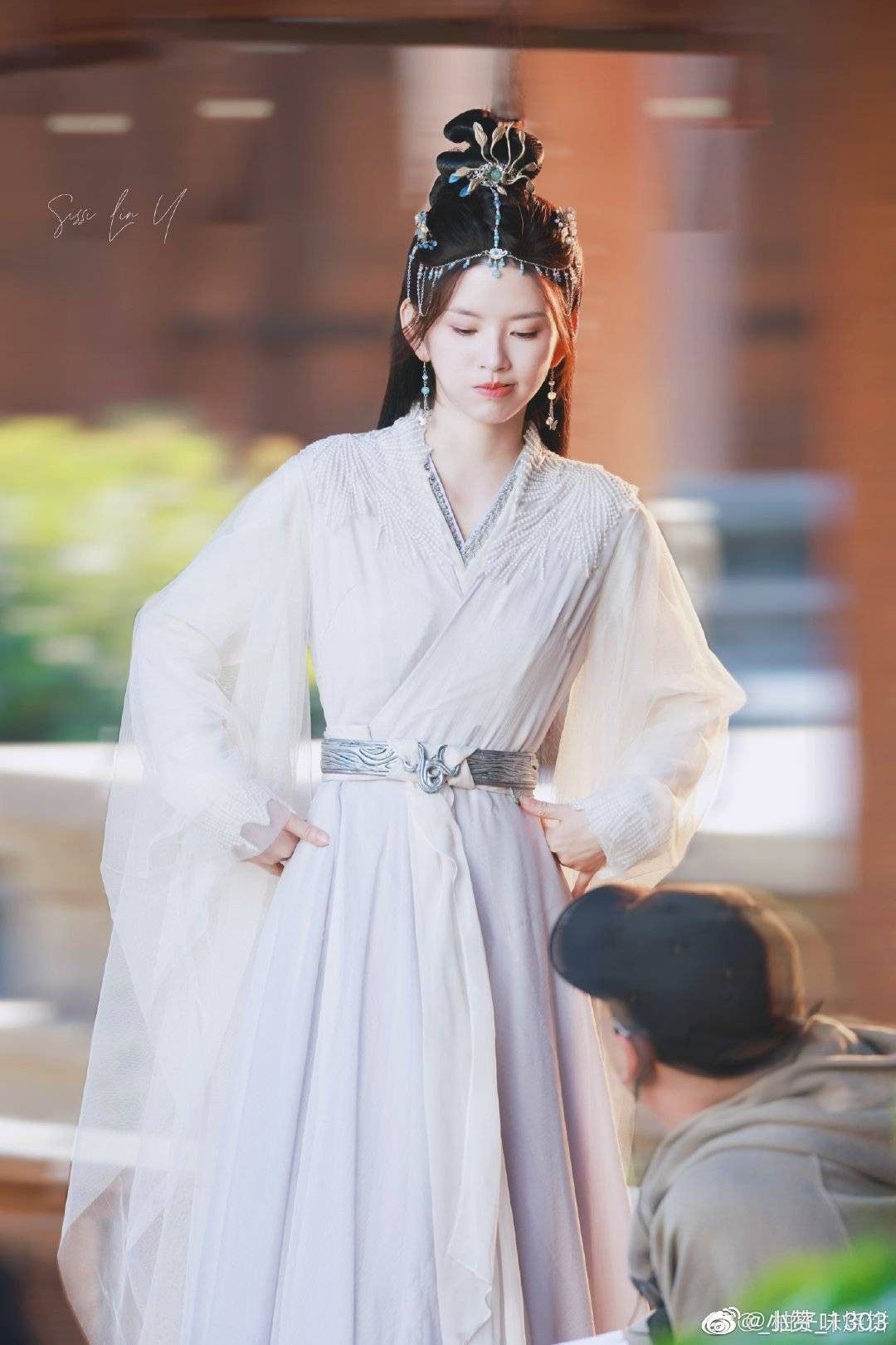 The Enchantment of a Gentle Cheongsam:A Cultural Journey Through Time The Enchantment of a Gentle Cheongsam:A Cultural Journey Through Time