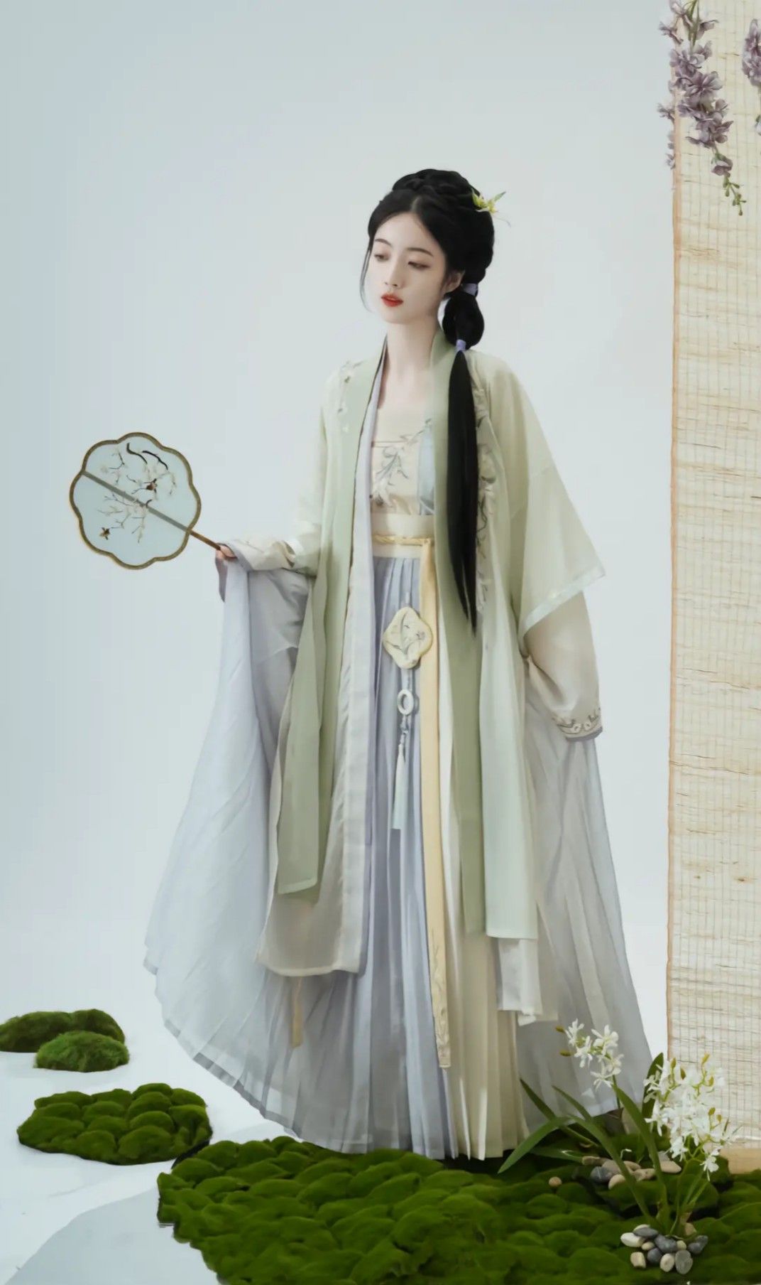 Elegant Hanfu Coats for Little Girls:A Guide to Traditional Chinese Fashion Elegant Hanfu Coats for Little Girls:A Guide to Traditional Chinese Fashion