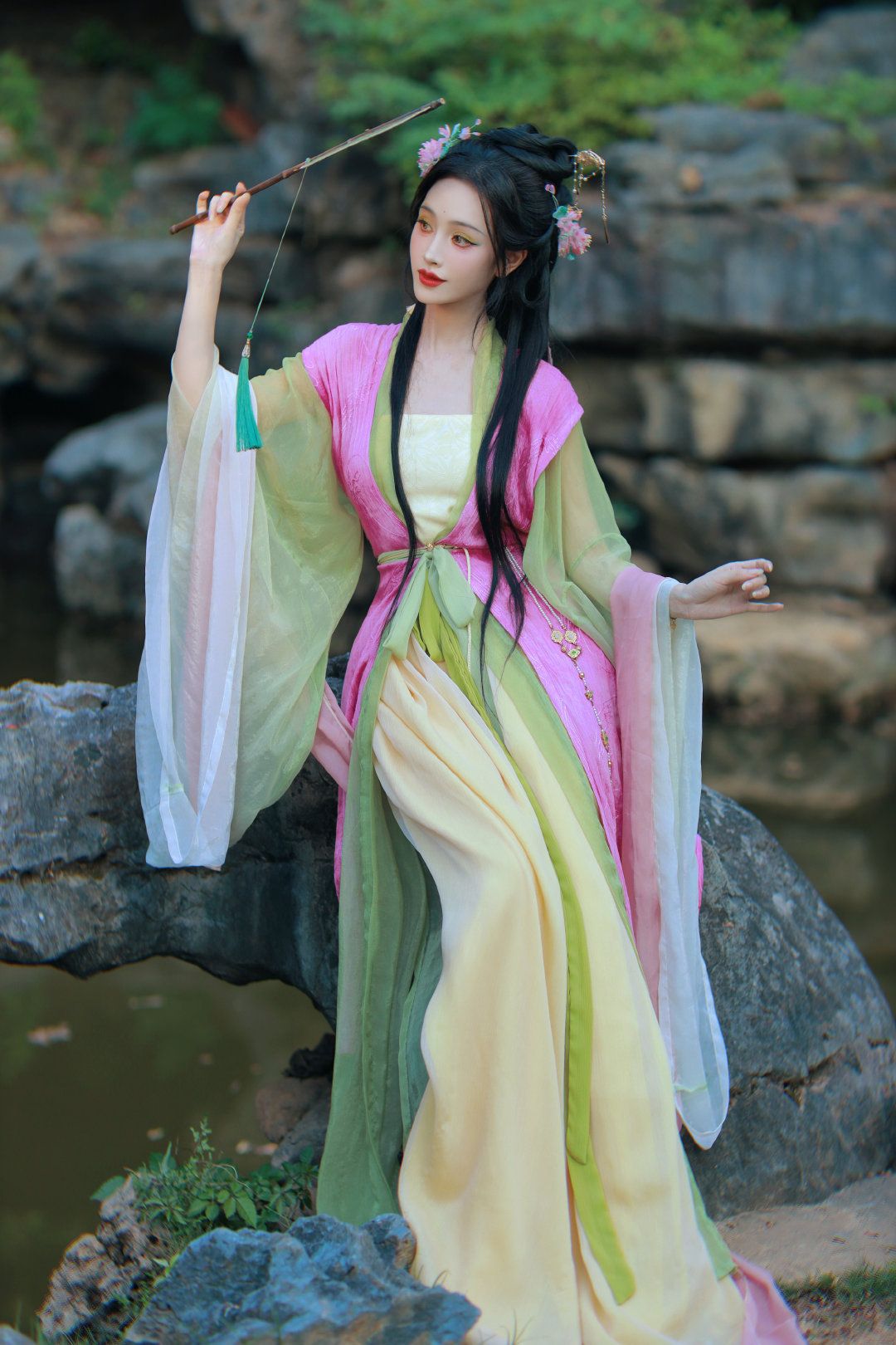 The Exclusive Fans for the Horseface Skirt:A Cultural Exploration The Exclusive Fans for the Horseface Skirt:A Cultural Exploration