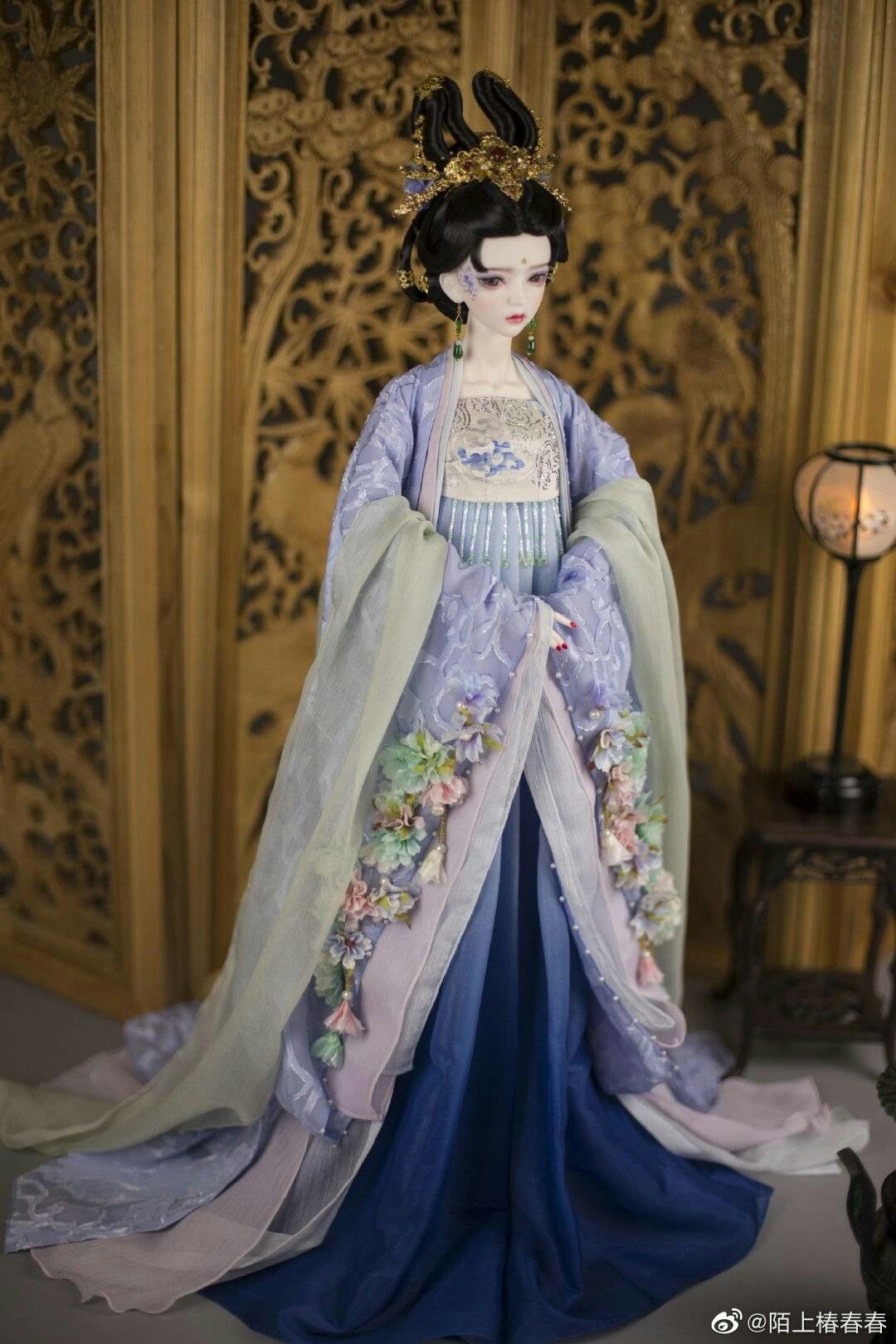 Parent-Child Hanfu Costumes:Uniting Tradition and Modernity in Fashion Parent-Child Hanfu Costumes:Uniting Tradition and Modernity in Fashion