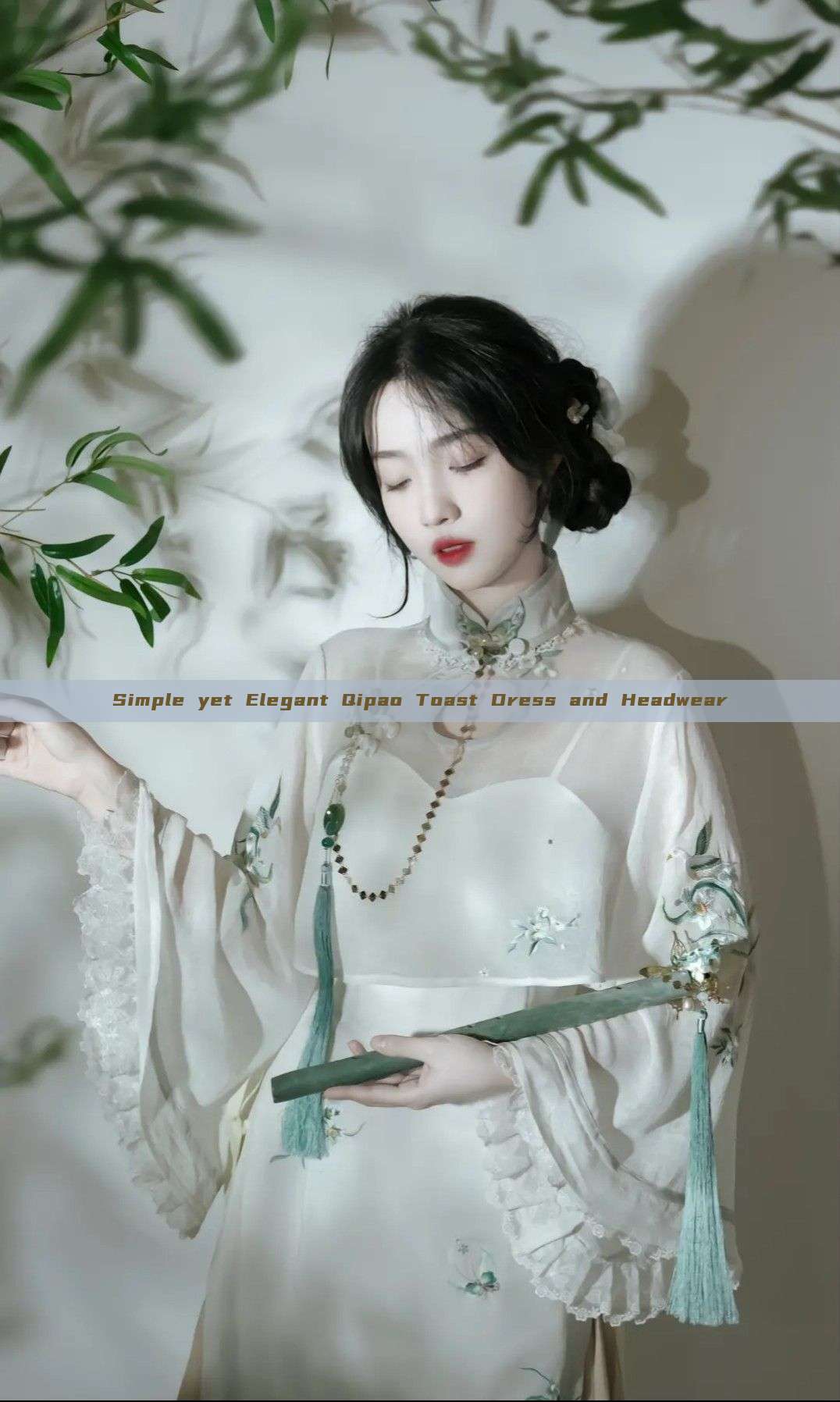 Simple yet Elegant Qipao Toast Dress and Headwear Simple yet Elegant Qipao Toast Dress and Headwear