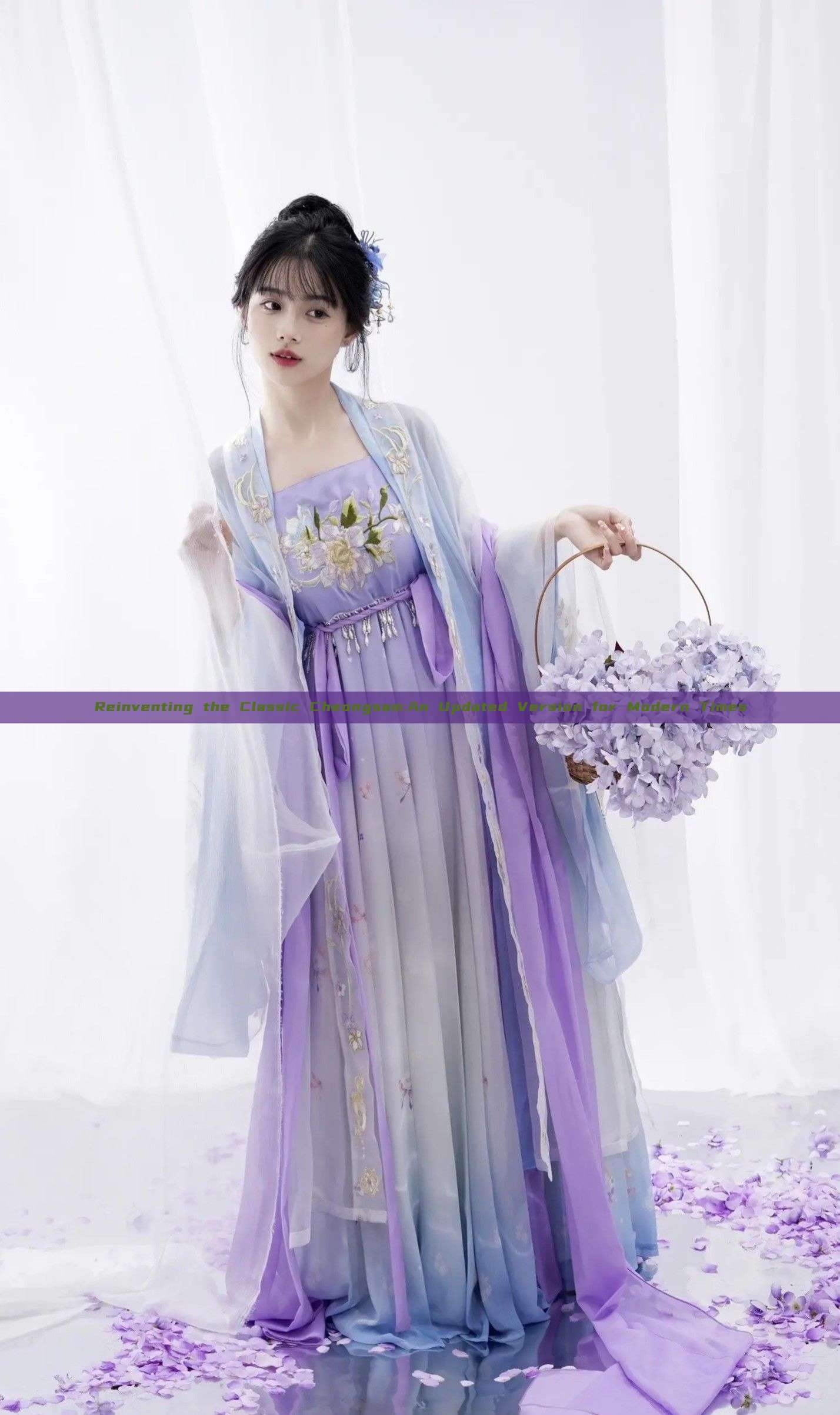 Reinventing the Classic Cheongsam:An Updated Version for Modern Times Reinventing the Classic Cheongsam:An Updated Version for Modern Times
