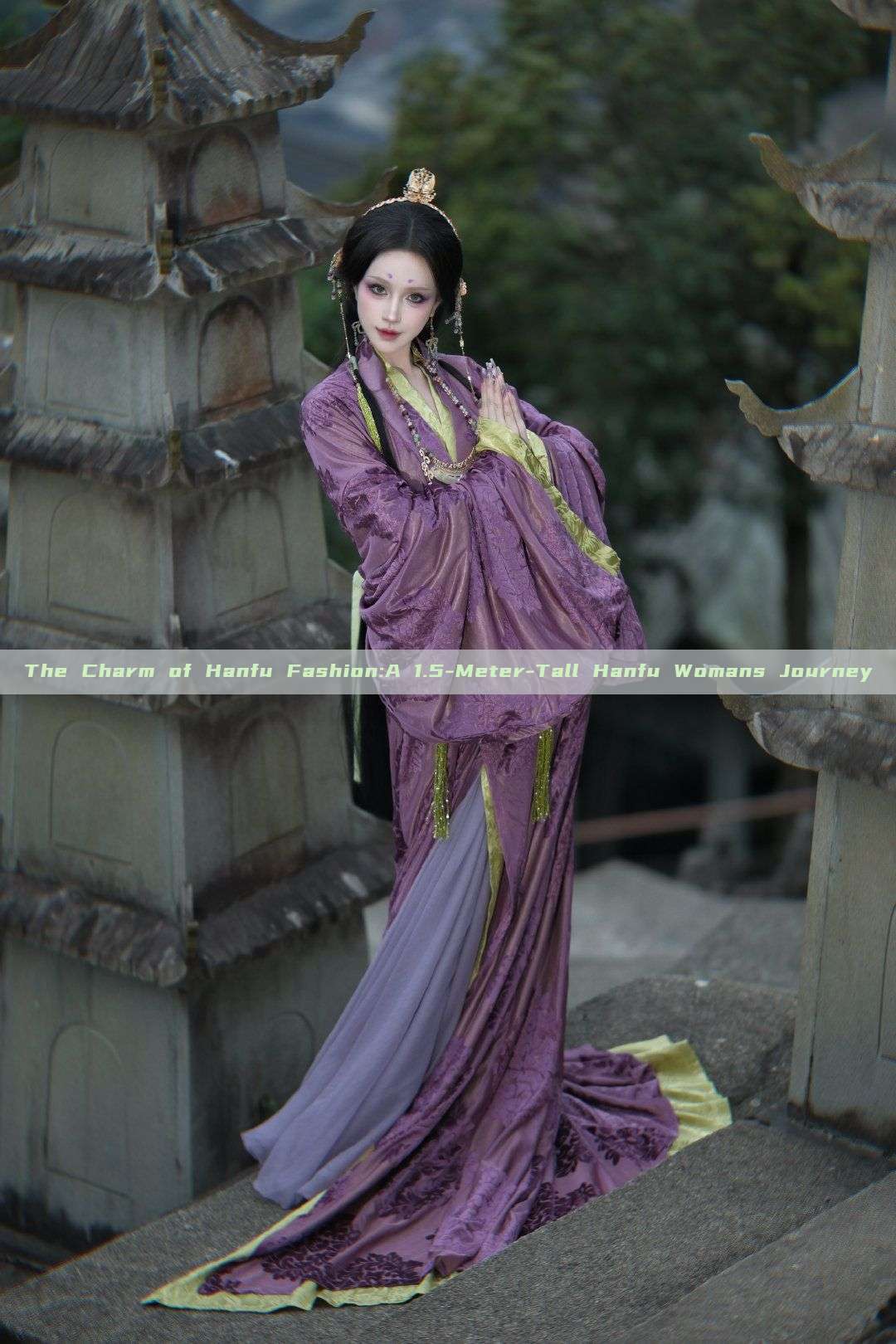 The Charm of Hanfu Fashion:A 1.5-Meter-Tall Hanfu Womans Journey The Charm of Hanfu Fashion:A 1.5-Meter-Tall Hanfu Womans Journey