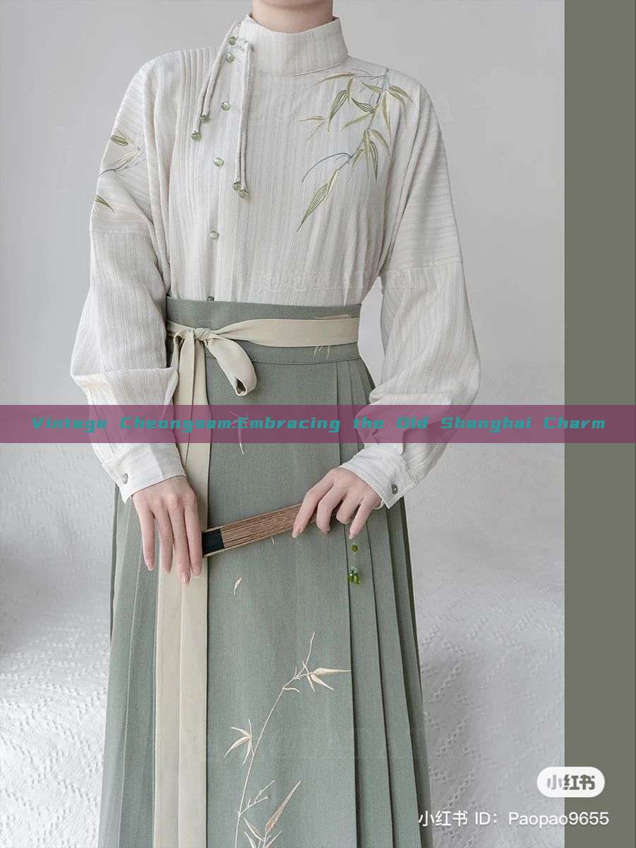 Vintage Cheongsam:Embracing the Old Shanghai Charm Vintage Cheongsam:Embracing the Old Shanghai Charm