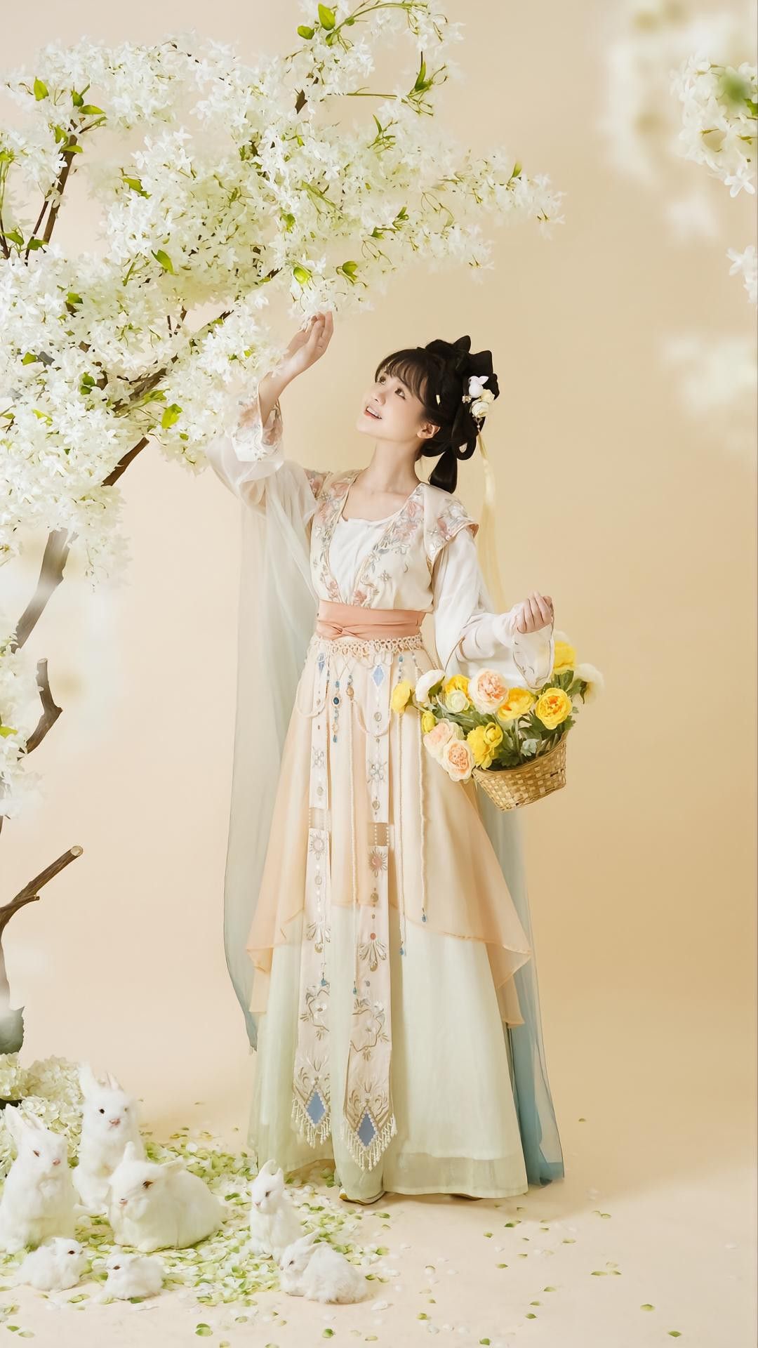 Embroidered Hanfu Shoes:Unveiling the Ethnic Charm of Traditional Chinese Footwear Embroidered Hanfu Shoes:Unveiling the Ethnic Charm of Traditional Chinese Footwear