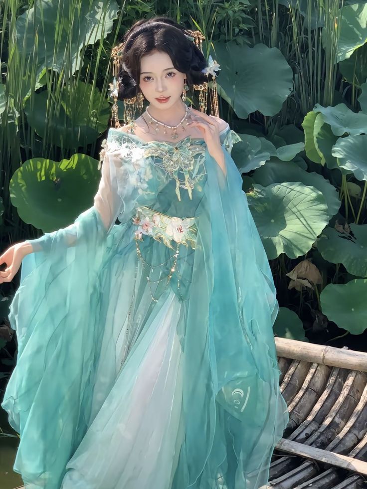 The Revival of Cheongsams Abdomen-Cinching Pants:A Blend of Tradition and Modernity The Revival of Cheongsams Abdomen-Cinching Pants:A Blend of Tradition and Modernity