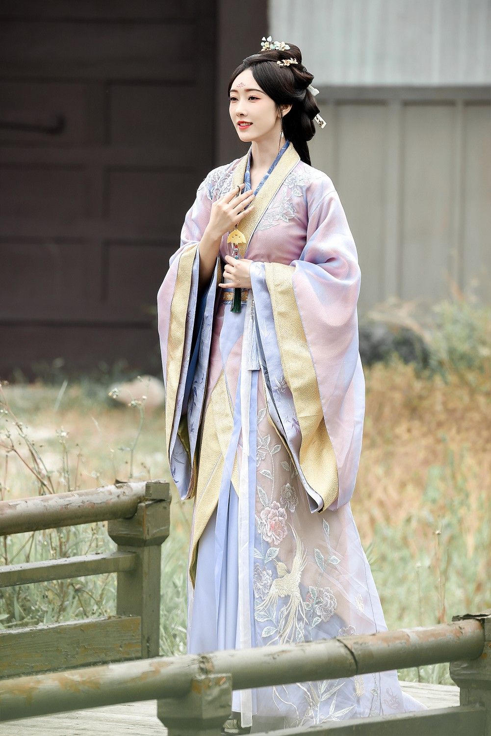 The Art of Flower Basket Hanfu Costumes:Props and Rituals The Art of Flower Basket Hanfu Costumes:Props and Rituals