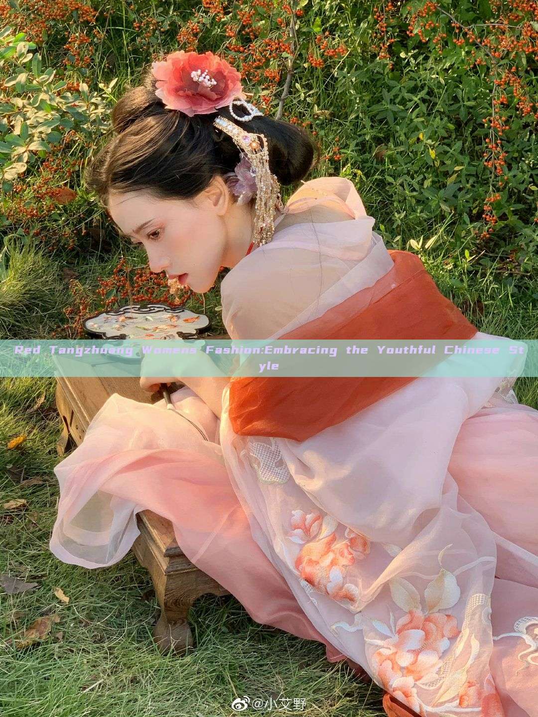 Red Tangzhuang Womens Fashion:Embracing the Youthful Chinese Style Red Tangzhuang Womens Fashion:Embracing the Youthful Chinese Style