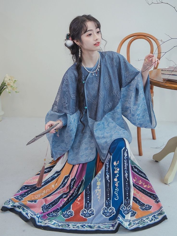 The Splendor of Consort Yang in Traditional Hanfu Cheongsam The Splendor of Consort Yang in Traditional Hanfu Cheongsam