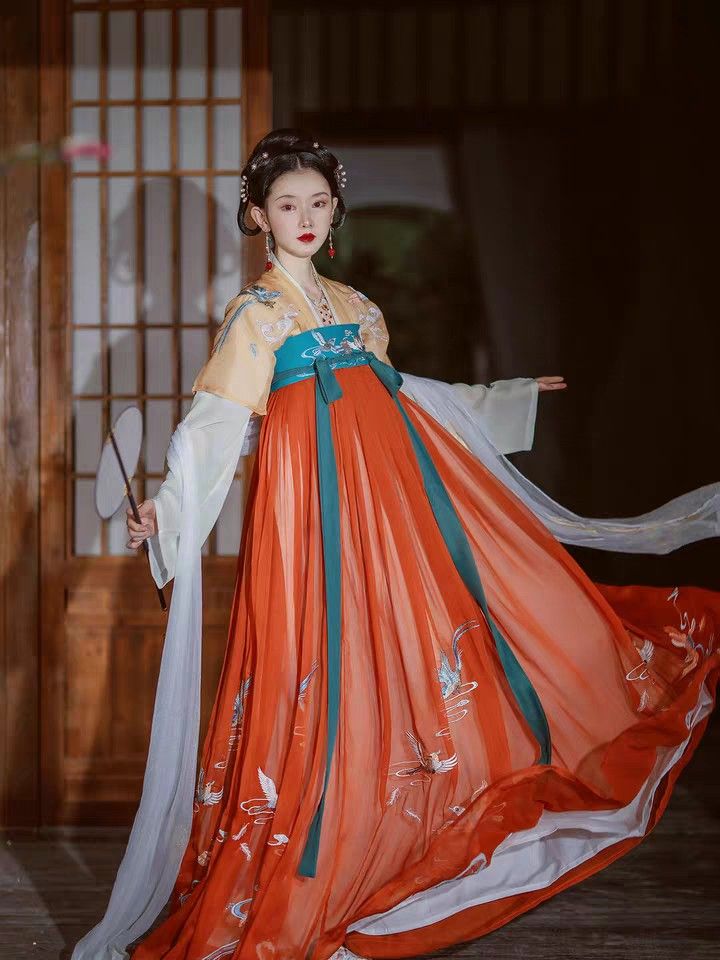 Ancient Chinese Girls Traditional Hanfu Costume:A Summer Tale Ancient Chinese Girls Traditional Hanfu Costume:A Summer Tale