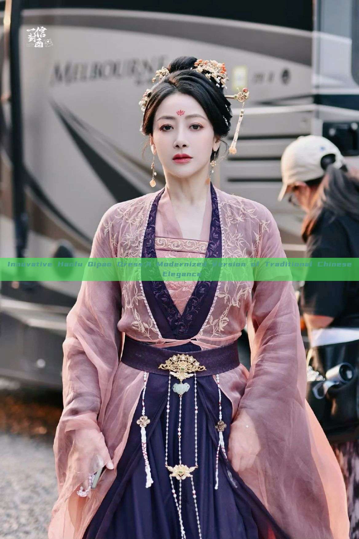Innovative Hanfu Qipao Dress:A Modernized Version of Traditional Chinese Elegance Innovative Hanfu Qipao Dress:A Modernized Version of Traditional Chinese Elegance